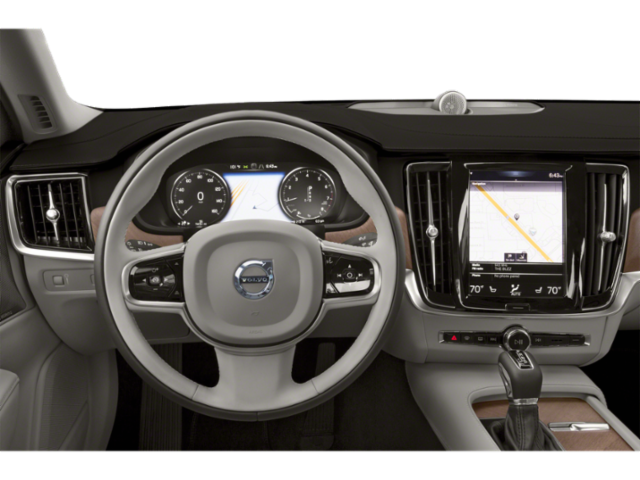 2018 Volvo S90 Momentum photo 2