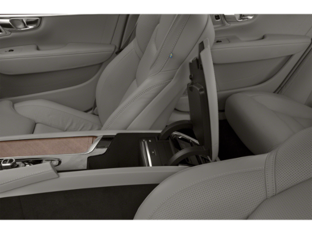 2018 Volvo S90 Momentum