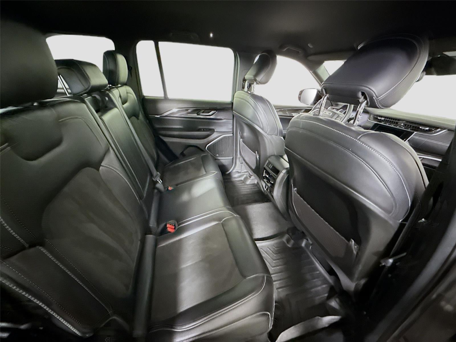 2022 Jeep Grand Cherokee Altitude