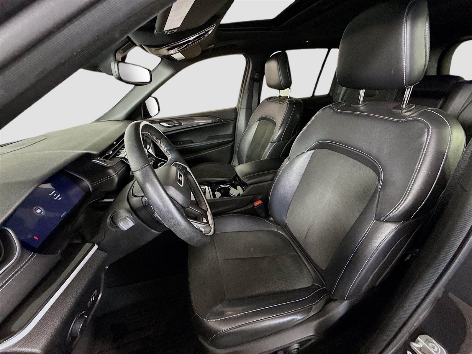 2022 Jeep Grand Cherokee Altitude