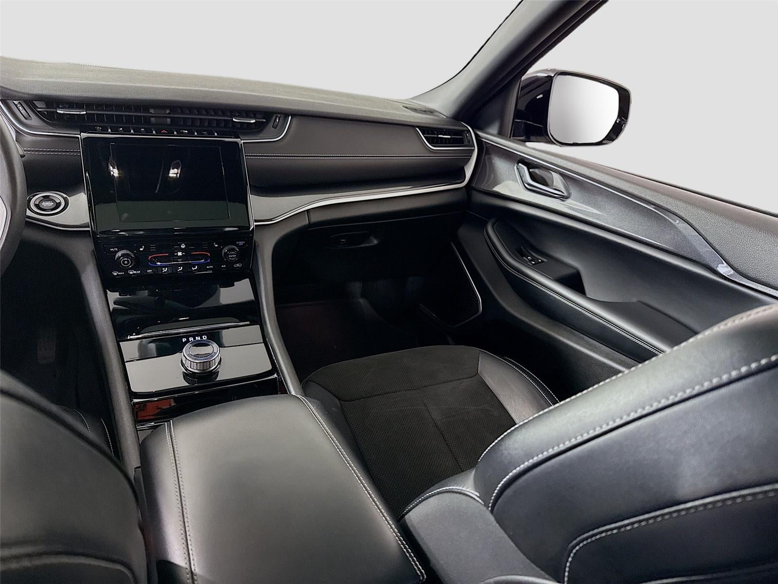2022 Jeep Grand Cherokee Altitude