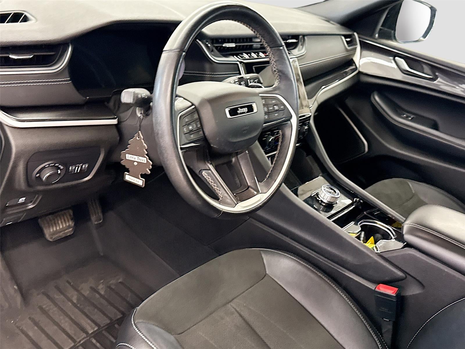 2022 Jeep Grand Cherokee Altitude