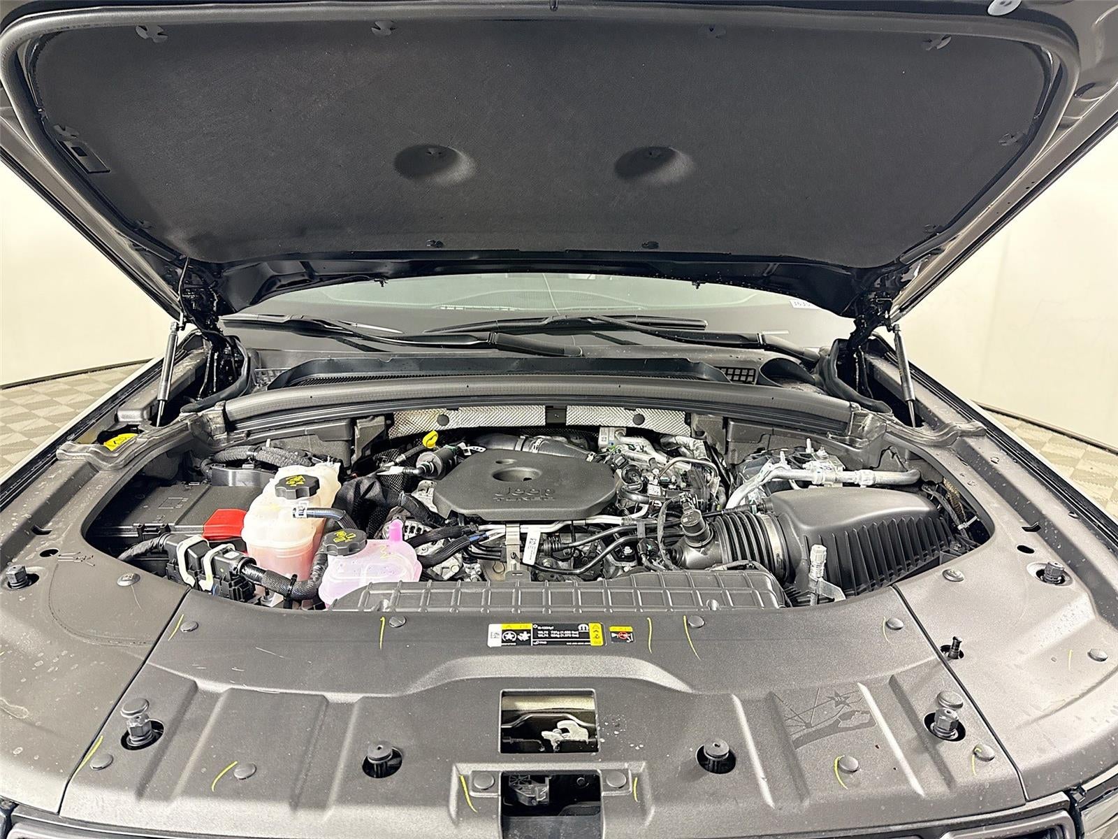 2026 Jeep Grand Cherokee Laredo Altitude