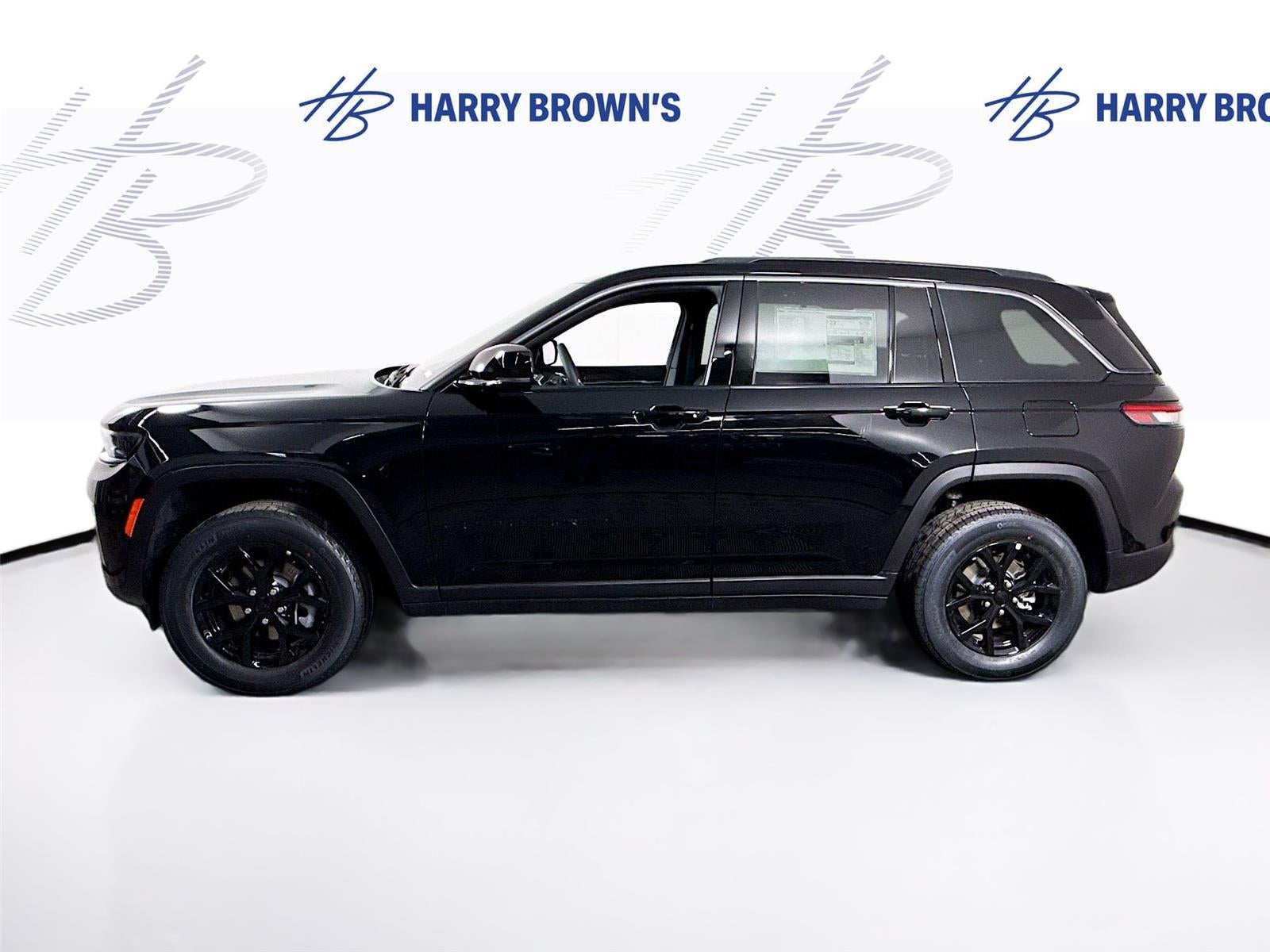 2026 Jeep Grand Cherokee Laredo Altitude