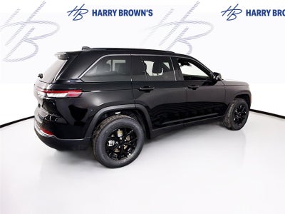 2026 Jeep Grand Cherokee Laredo Altitude