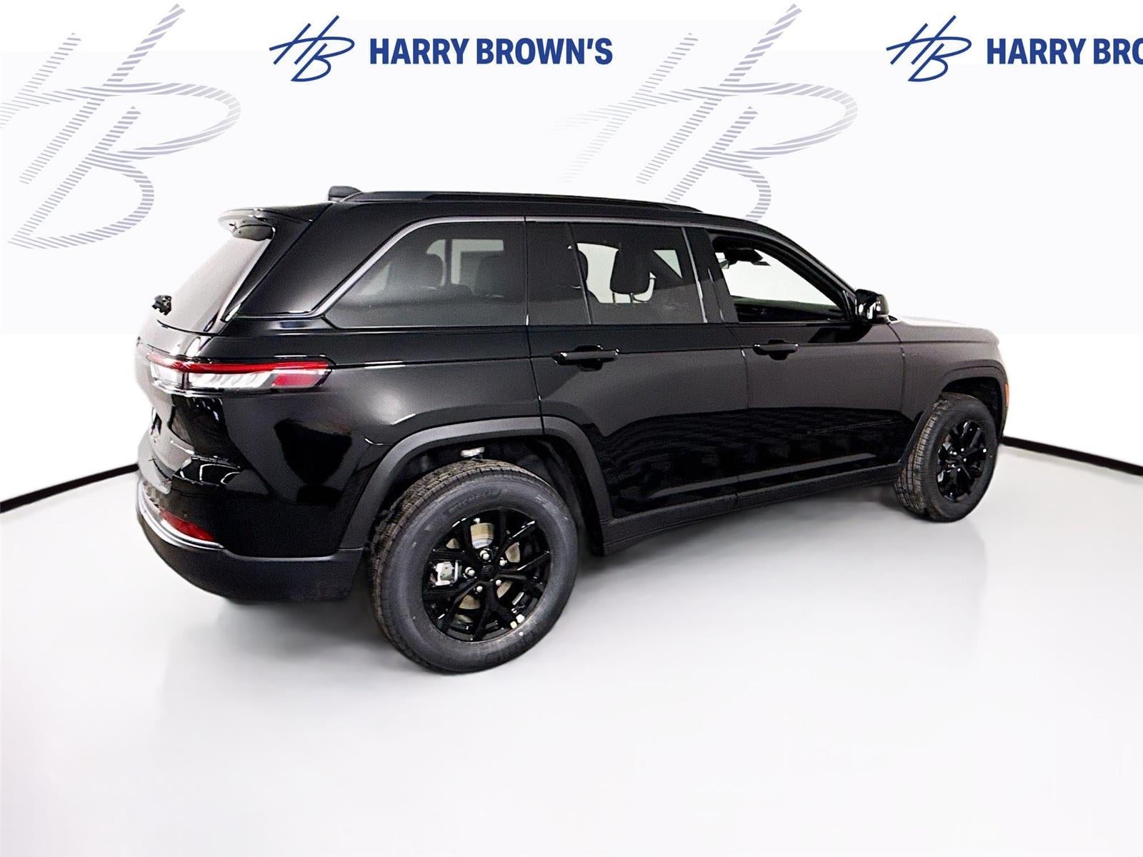 2026 Jeep Grand Cherokee Laredo Altitude