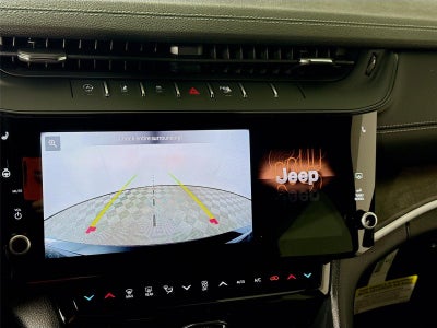 2026 Jeep Grand Cherokee Laredo Altitude