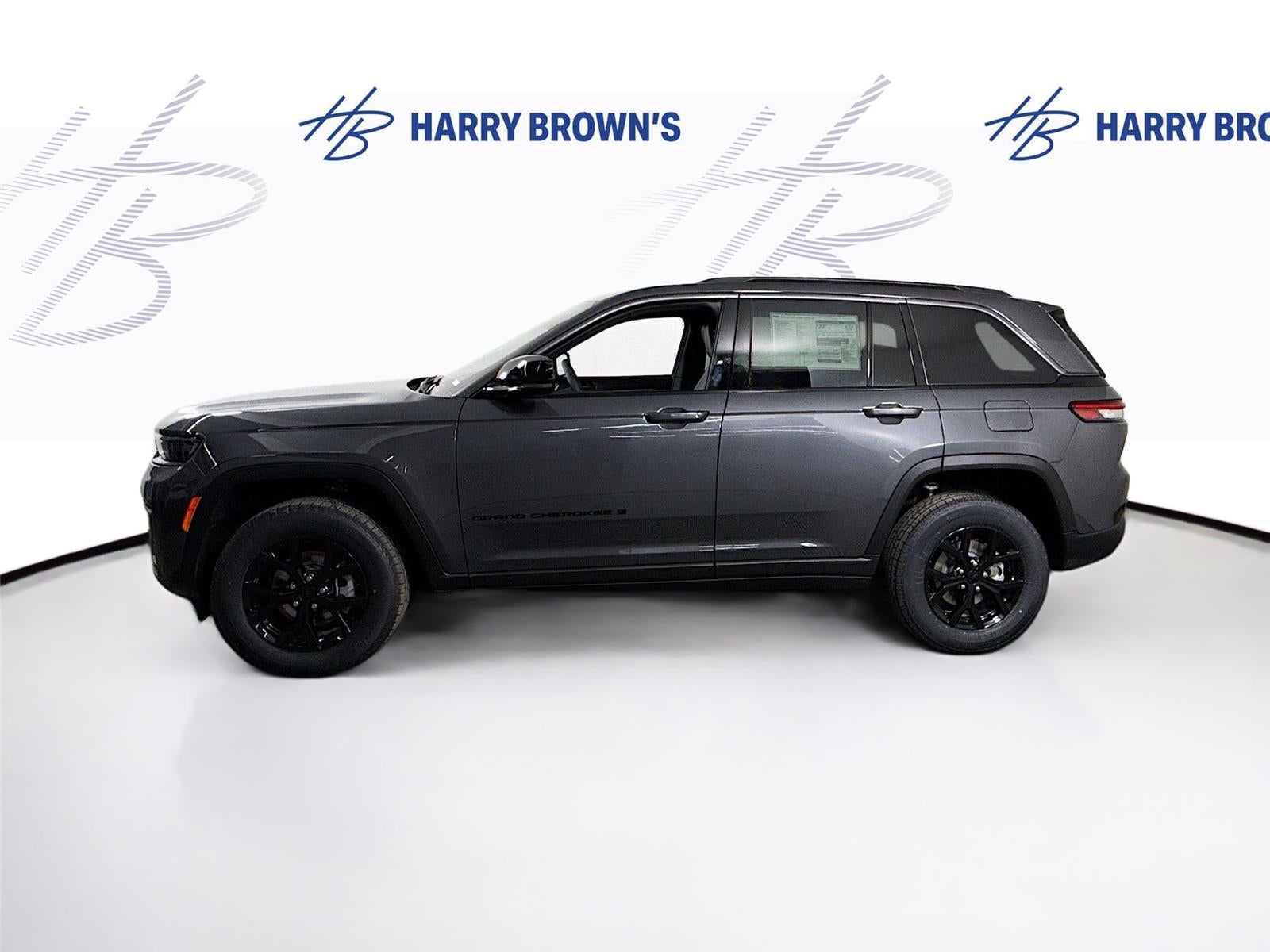 2026 Jeep Grand Cherokee Laredo Altitude