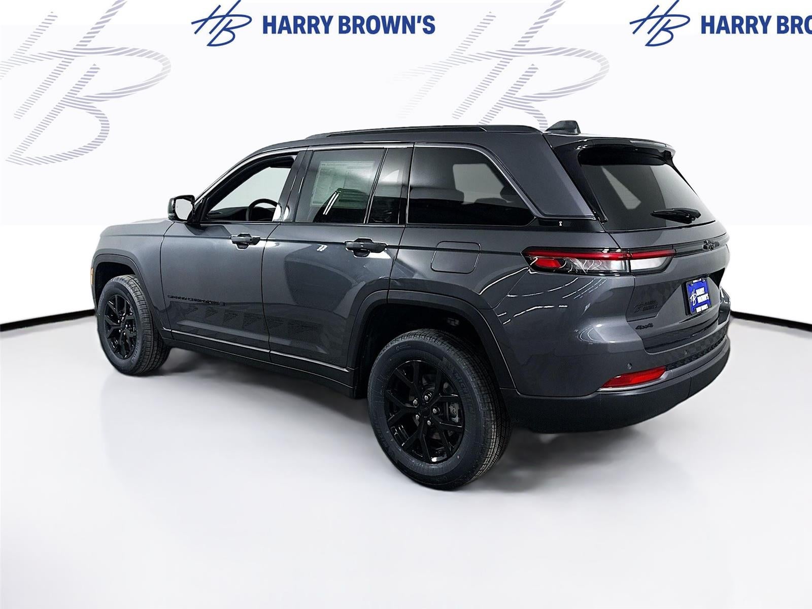 2026 Jeep Grand Cherokee Laredo Altitude