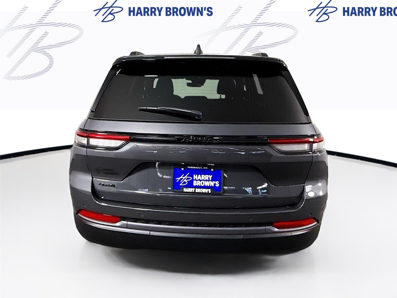 2026 Jeep Grand Cherokee Laredo Altitude