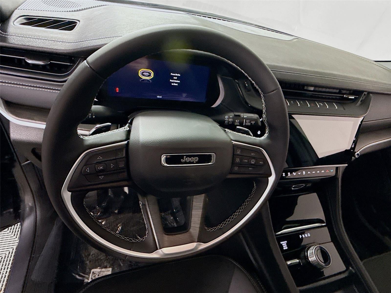 2026 Jeep Grand Cherokee Laredo Altitude