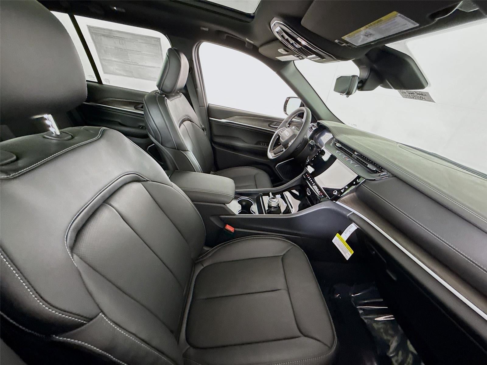 2026 Jeep Grand Cherokee Limited Reserve