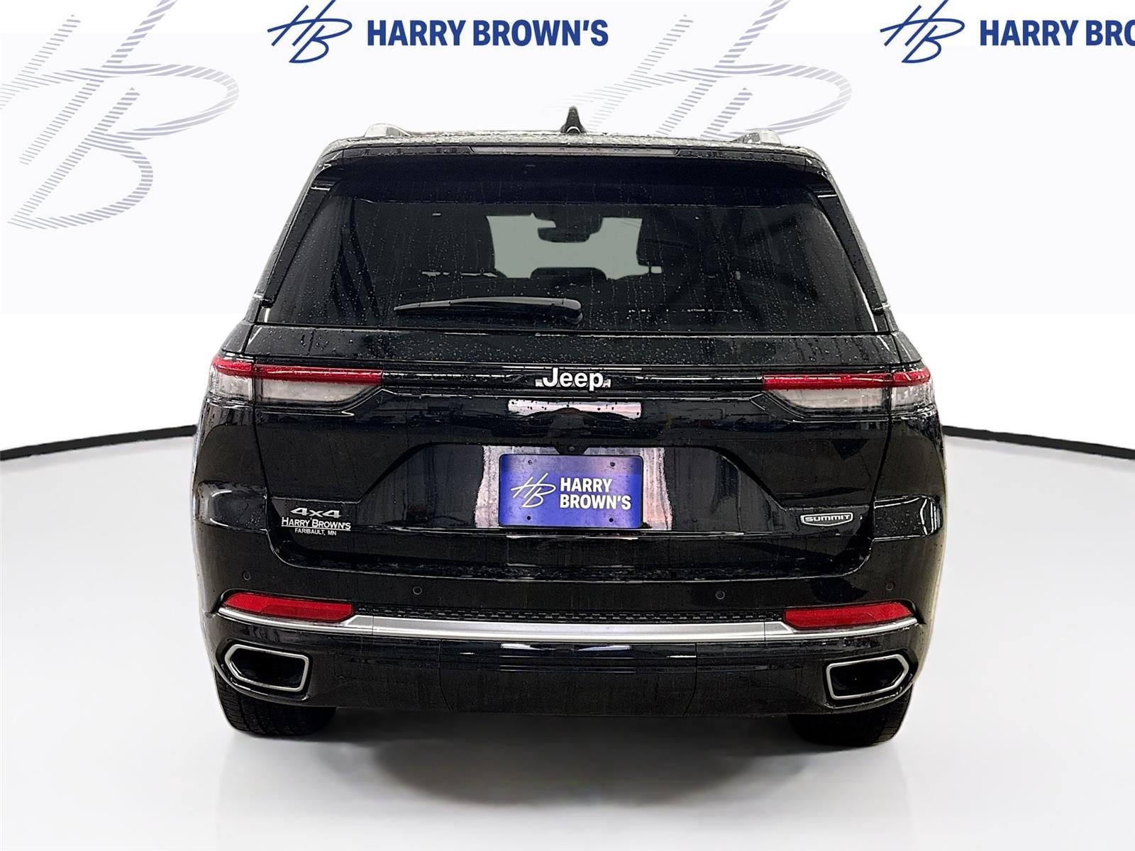 2022 Jeep Grand Cherokee Summit