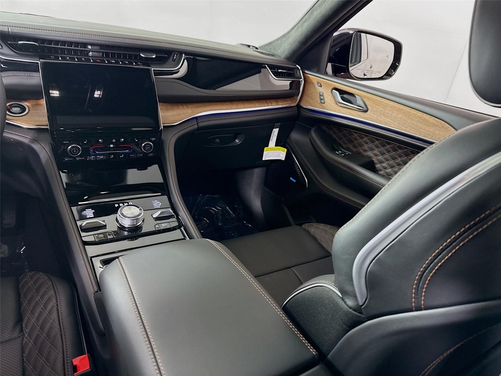 2025 Jeep Grand Cherokee Summit Reserve