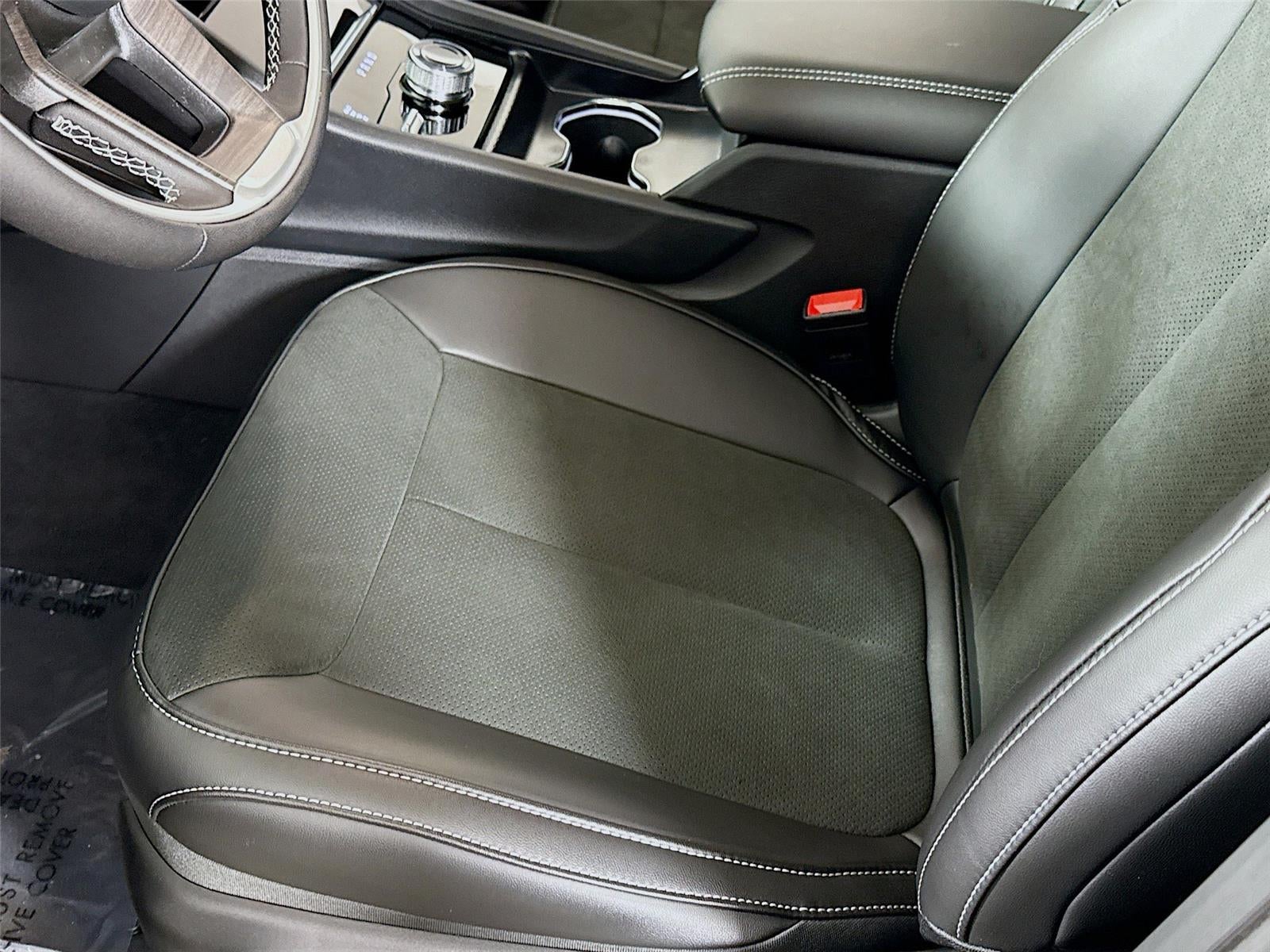 2026 Jeep Grand Cherokee L Laredo Altitude