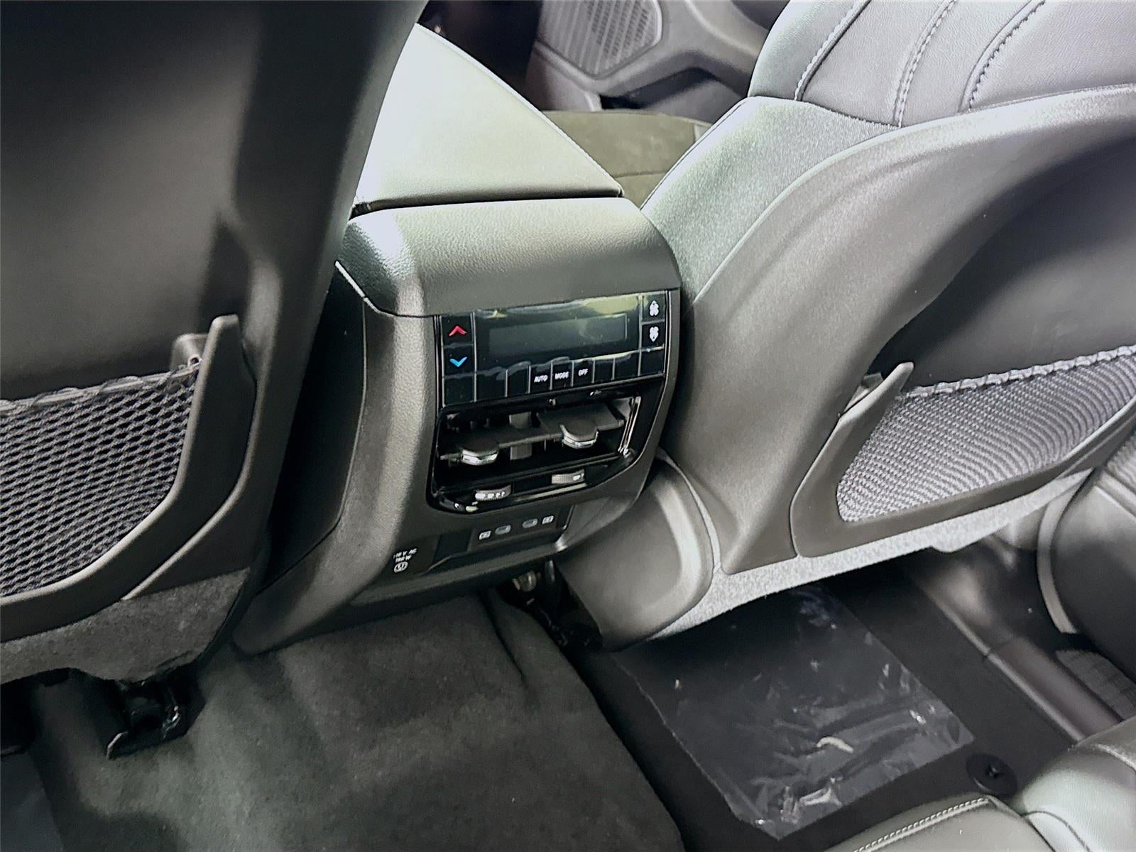 2026 Jeep Grand Cherokee L Laredo Altitude