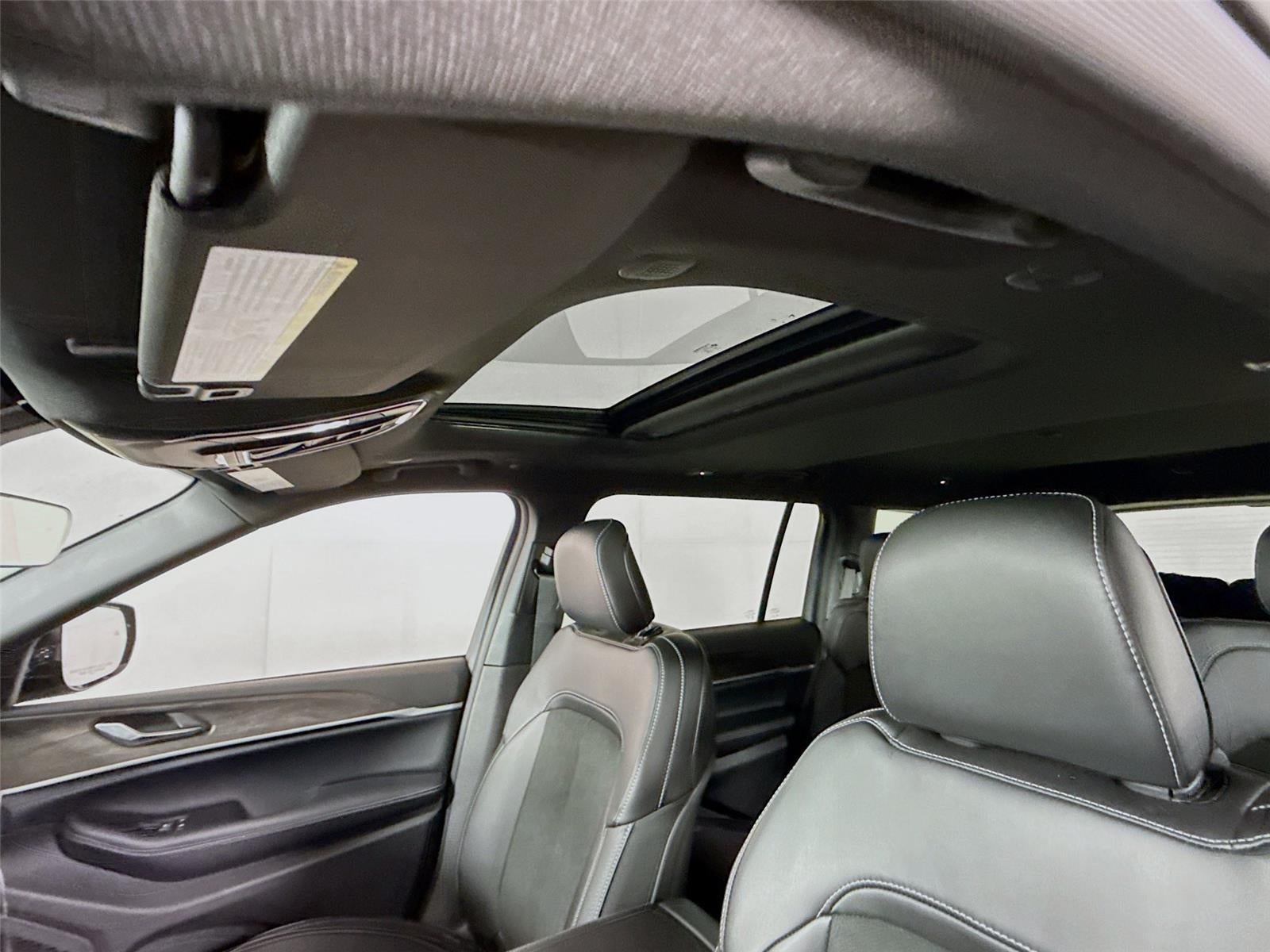 2026 Jeep Grand Cherokee L Laredo Altitude