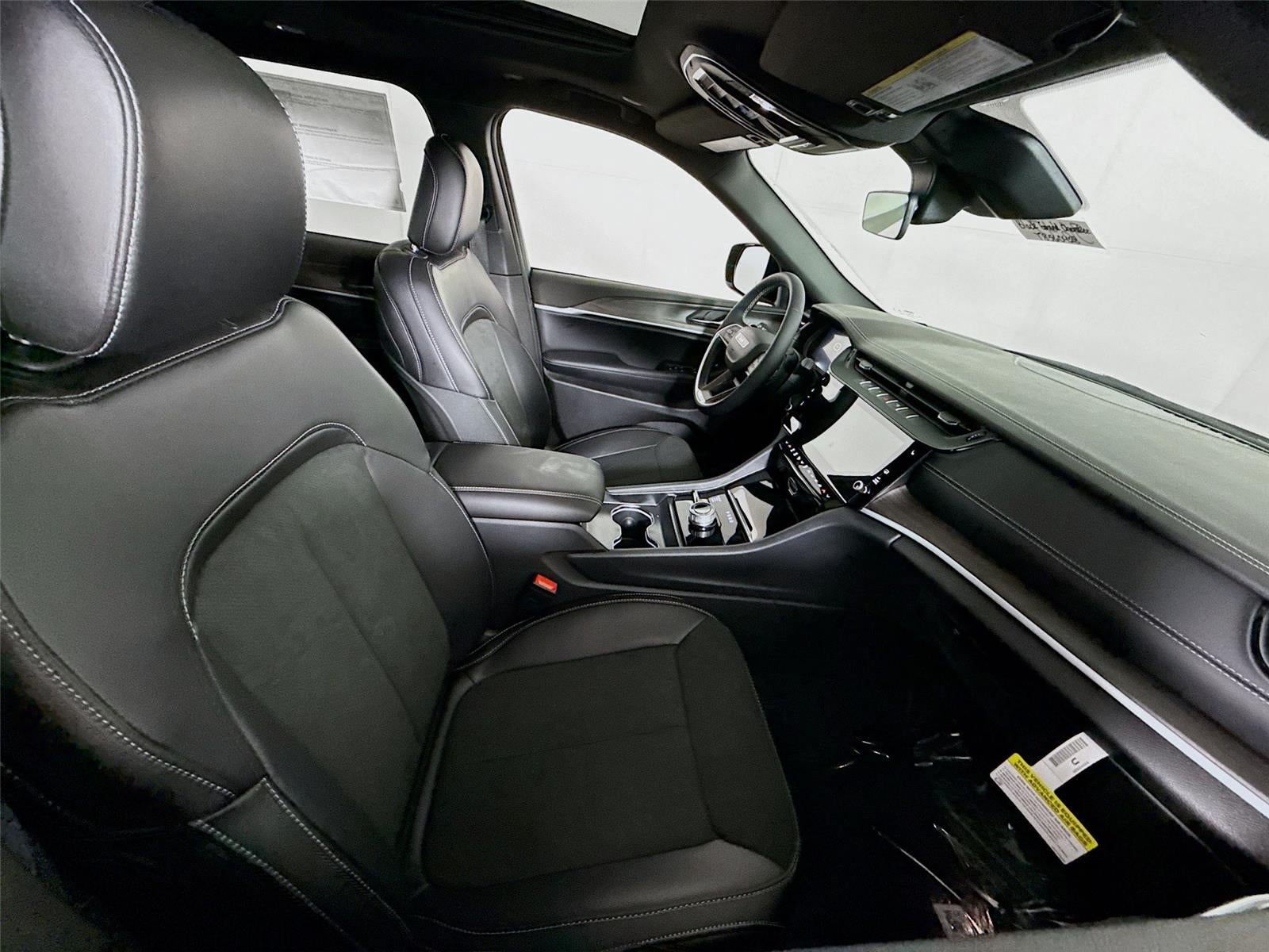 2026 Jeep Grand Cherokee L Laredo Altitude