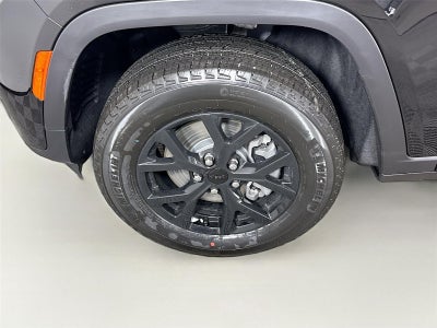 2026 Jeep Grand Cherokee L Laredo Altitude