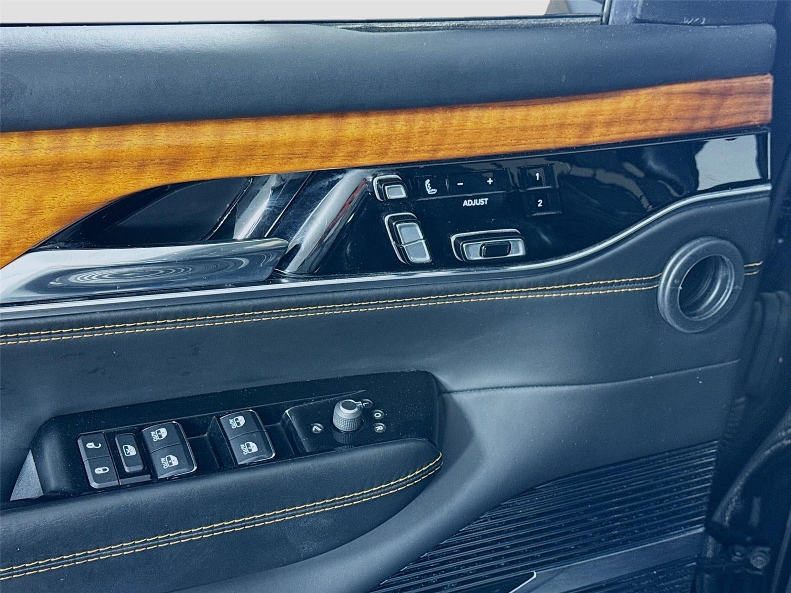 2022 Jeep Grand Wagoneer Series III