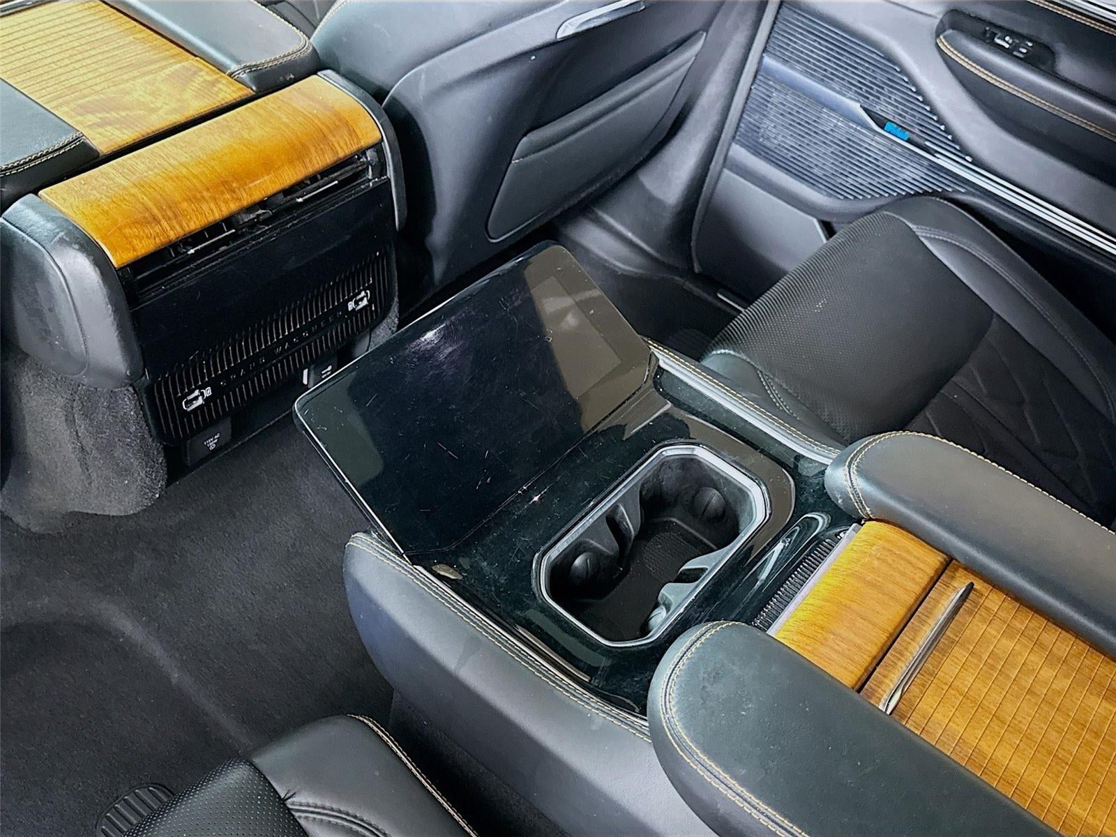 2022 Jeep Grand Wagoneer Series III