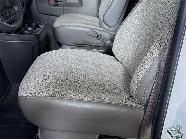 2025 Chevrolet Express Passenger LT