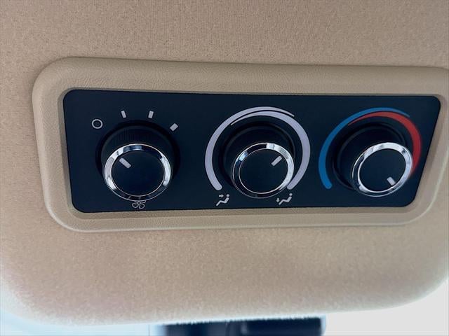 2025 Chevrolet Express Passenger LT