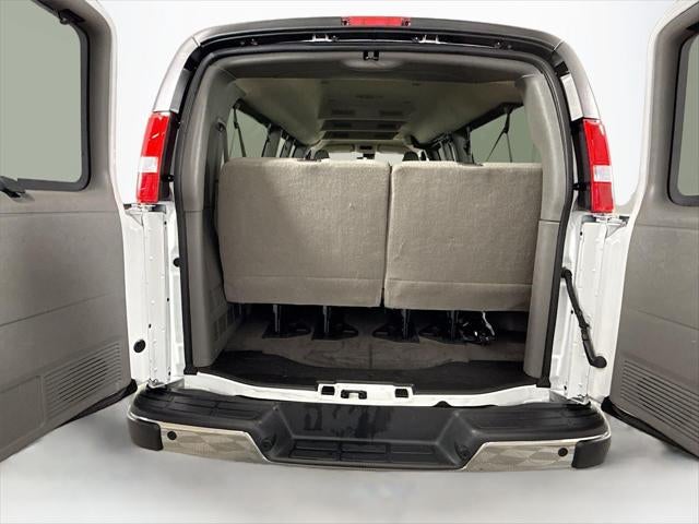 2025 Chevrolet Express Passenger LT