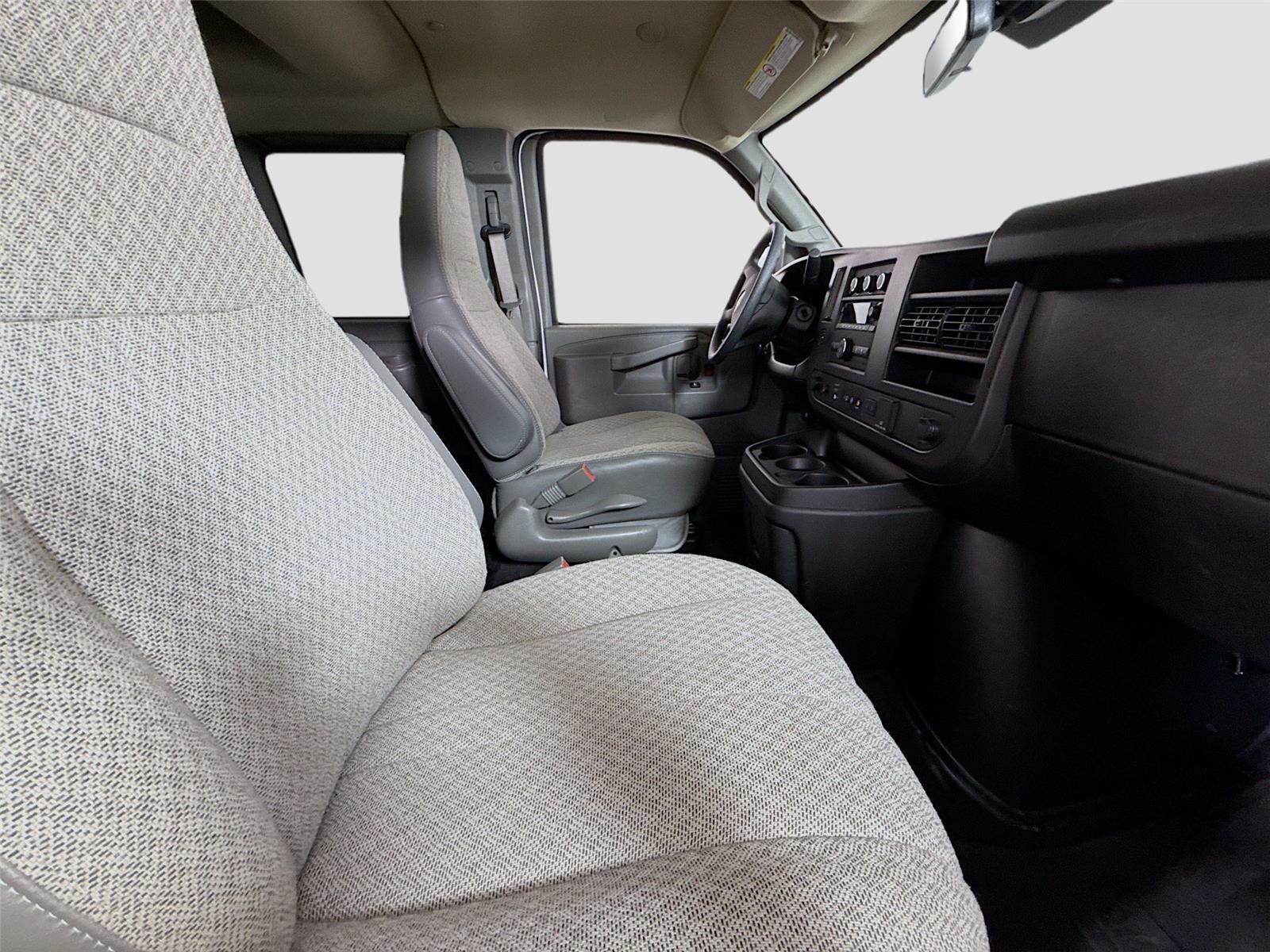 2025 Chevrolet Express Passenger LT