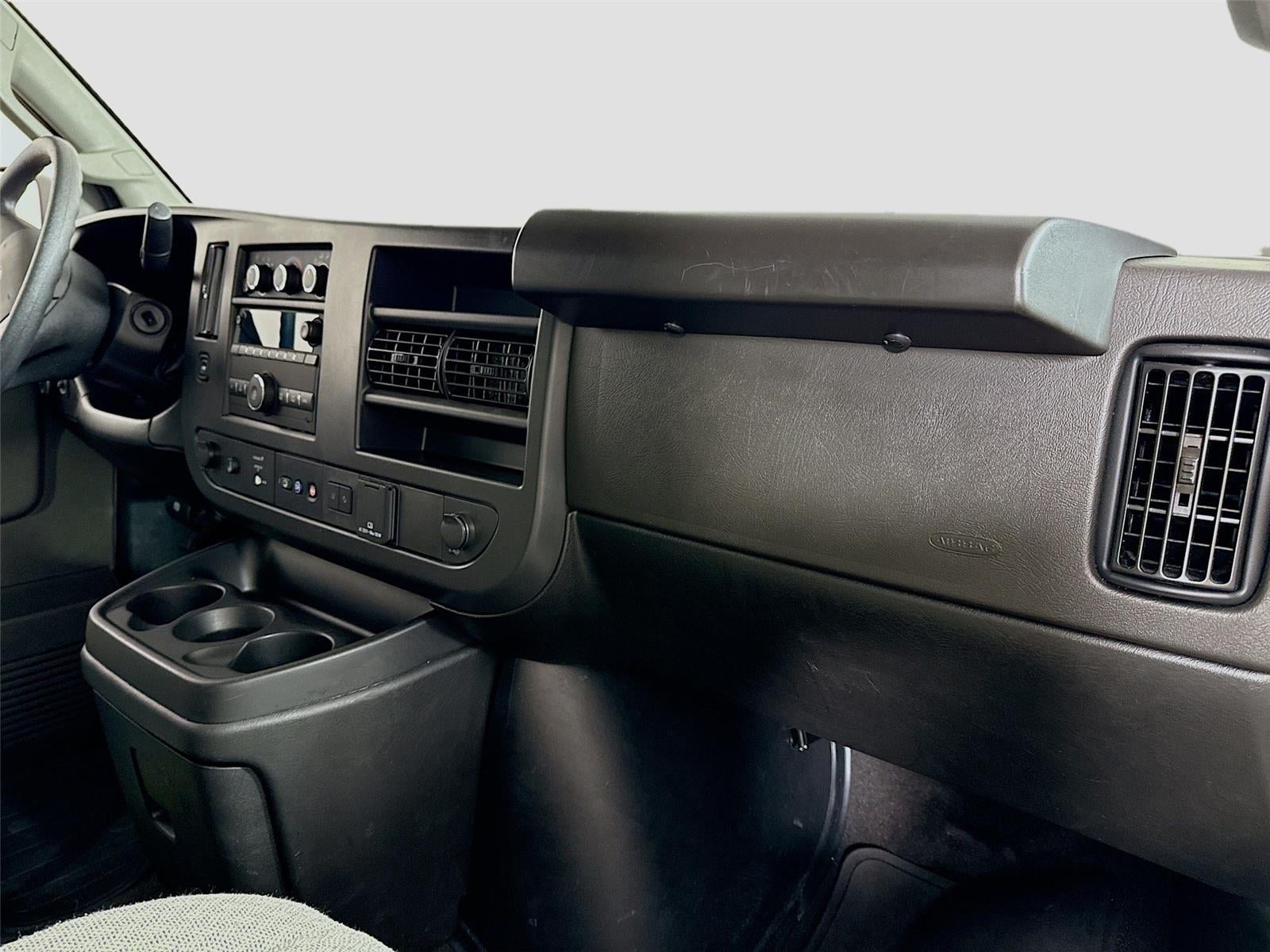 2025 Chevrolet Express Passenger LT