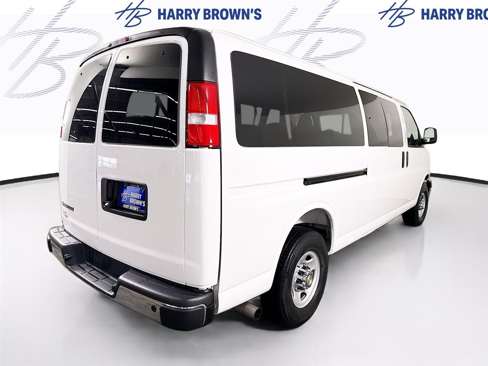 2025 Chevrolet Express Passenger LT
