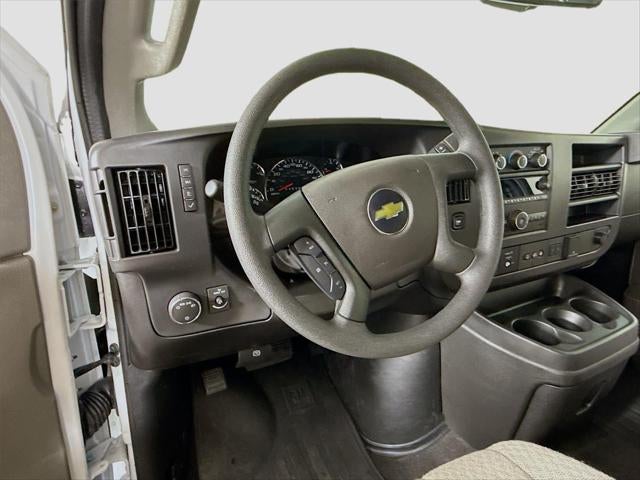 2025 Chevrolet Express Passenger LT