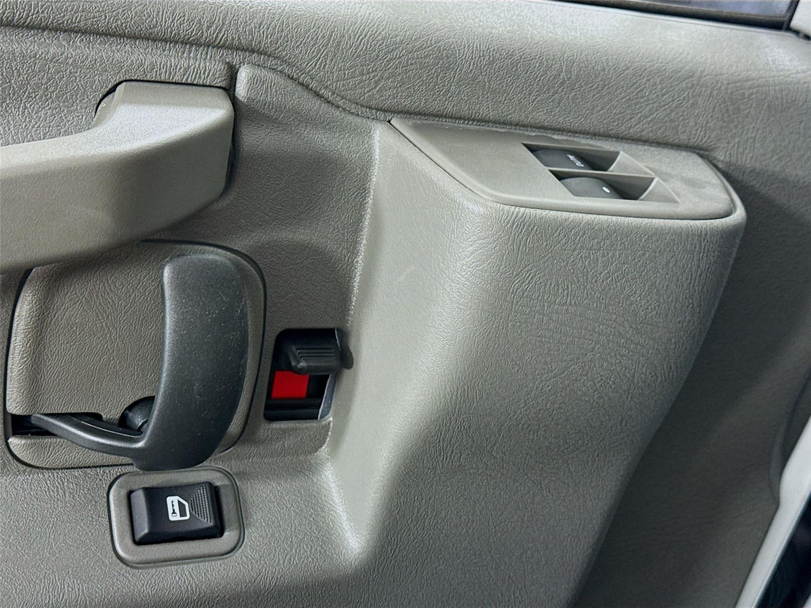 2025 Chevrolet Express 3500 Work Van Cutaway