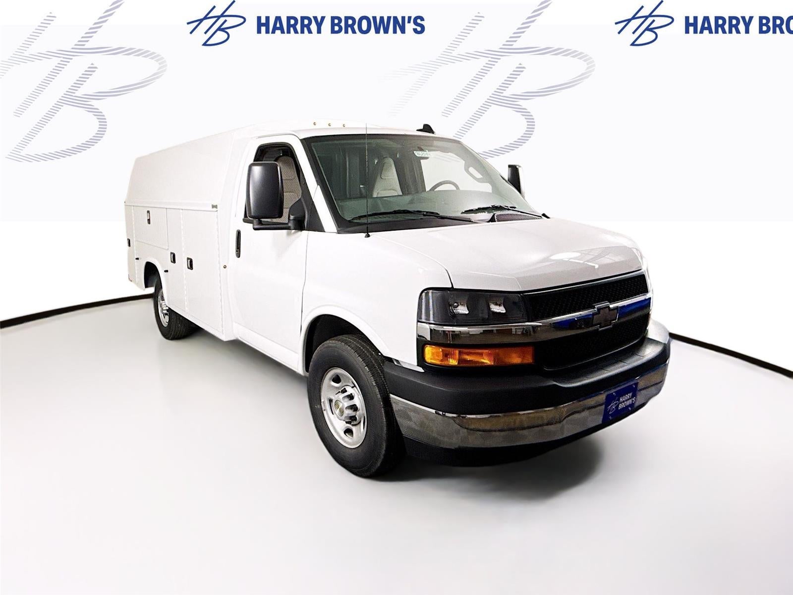 2025 Chevrolet Express 3500 Work Van Cutaway