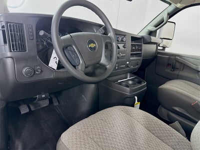 2025 Chevrolet Express 3500 Work Van Cutaway