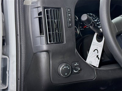 2025 Chevrolet Express 3500 Work Van Cutaway