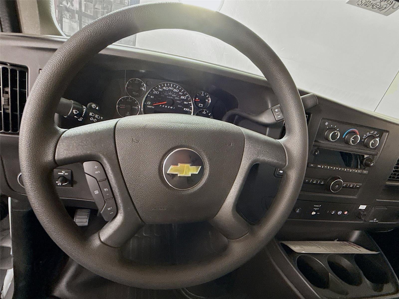 2025 Chevrolet Express 3500 Work Van Cutaway