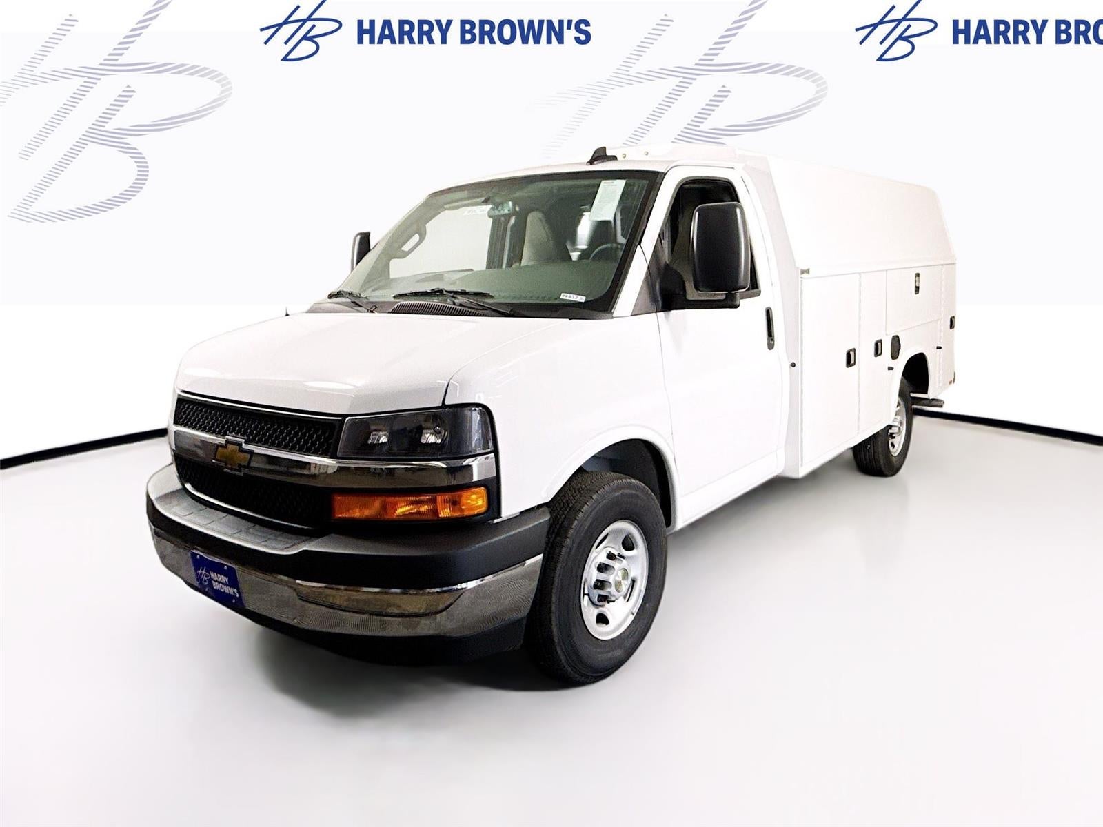 2025 Chevrolet Express 3500 Work Van Cutaway