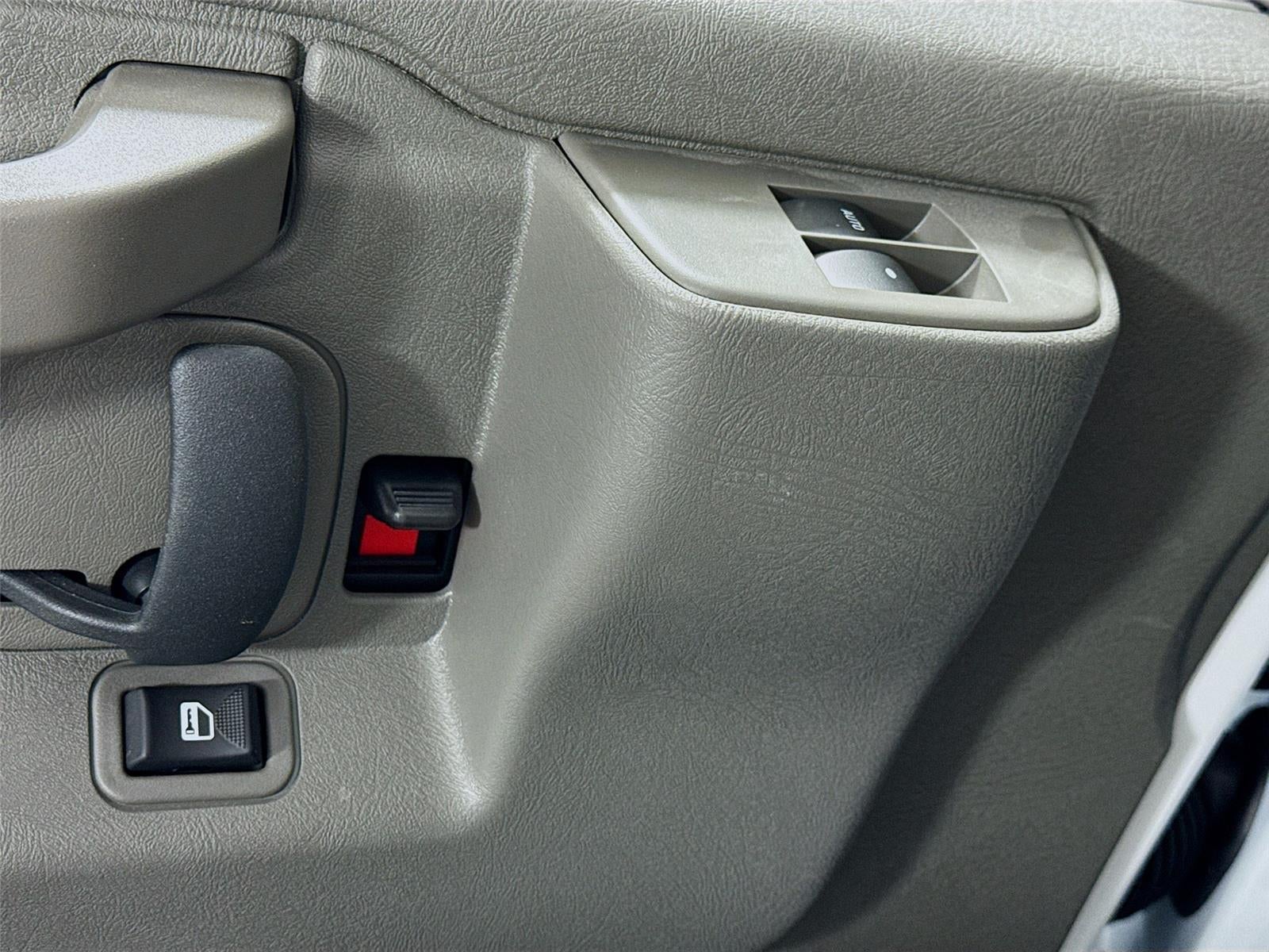 2025 Chevrolet Express 3500 Work Van Cutaway