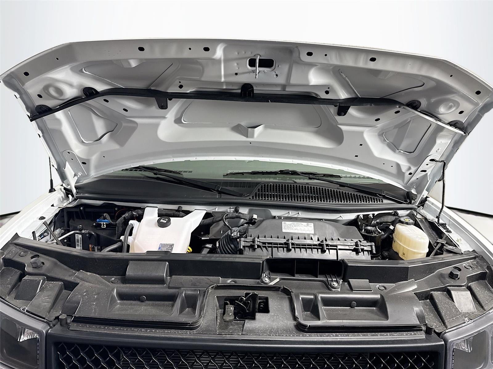 2025 Chevrolet Express 3500 Work Van Cutaway