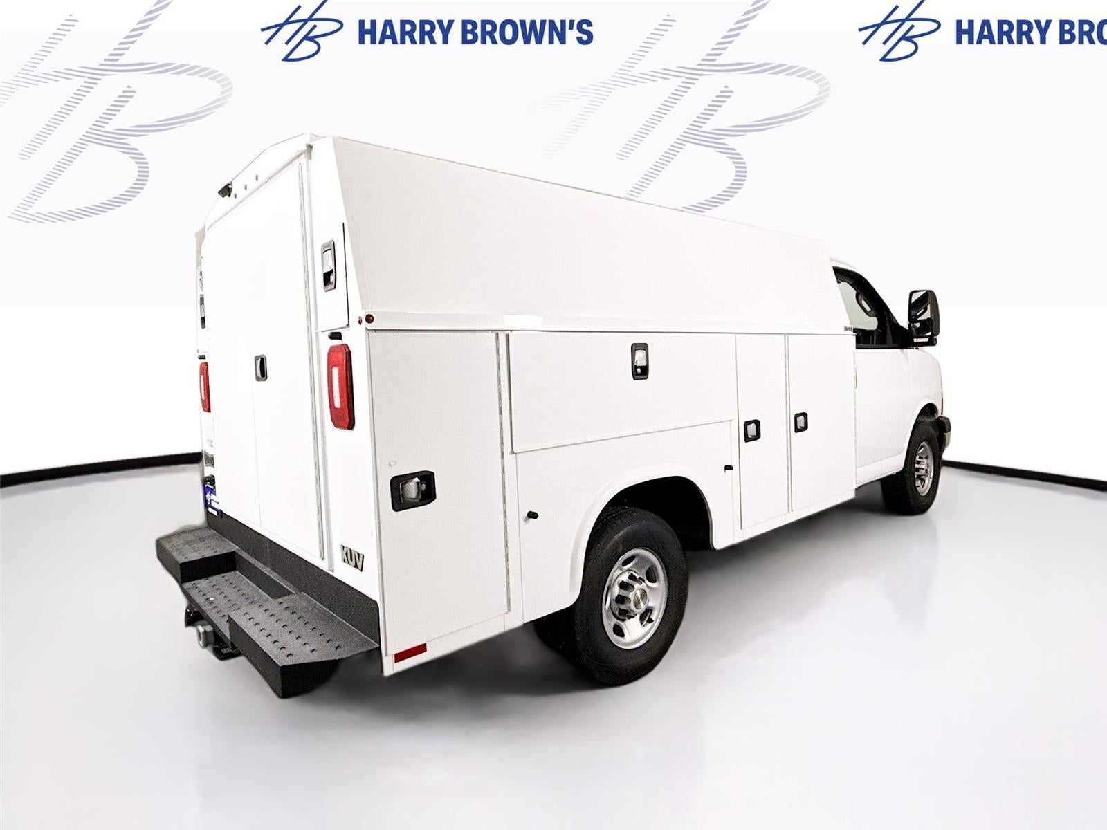 2025 Chevrolet Express 3500 Work Van Cutaway