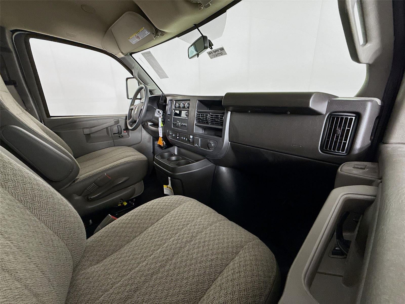 2025 Chevrolet Express 3500 Work Van Cutaway