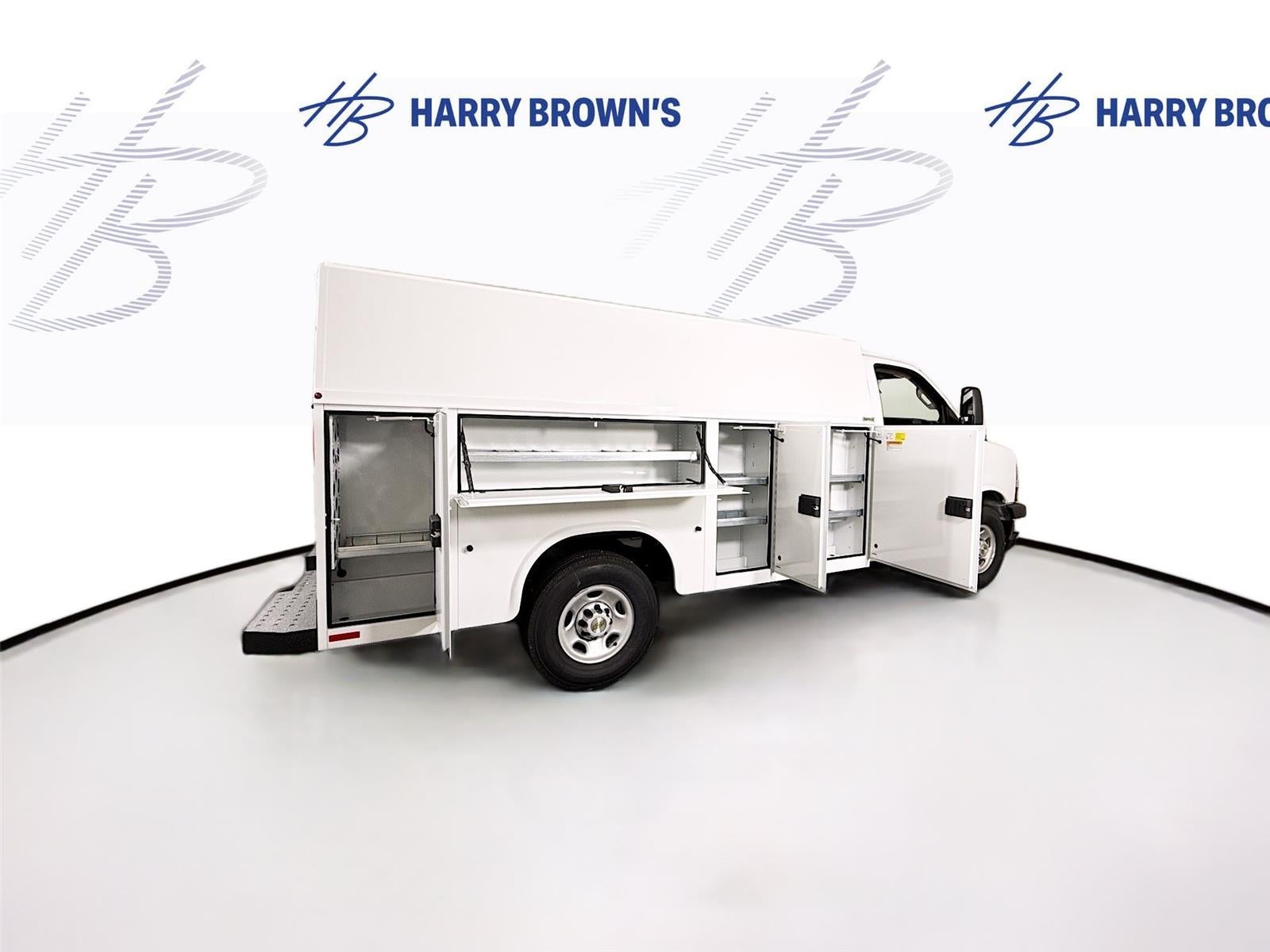 2025 Chevrolet Express 3500 Work Van Cutaway