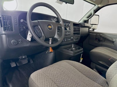 2025 Chevrolet Express 3500 Work Van Cutaway