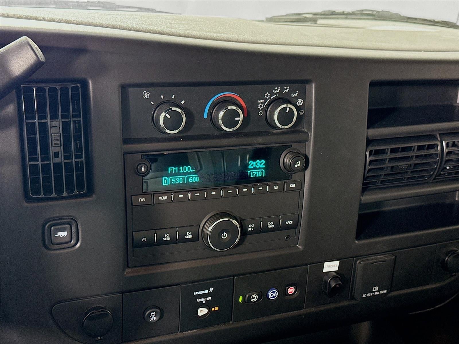 2025 Chevrolet Express 3500 Work Van Cutaway