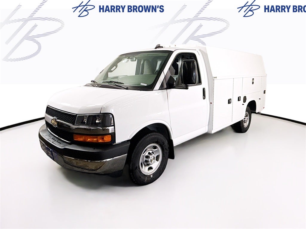2025 Chevrolet Express 3500 Work Van Cutaway