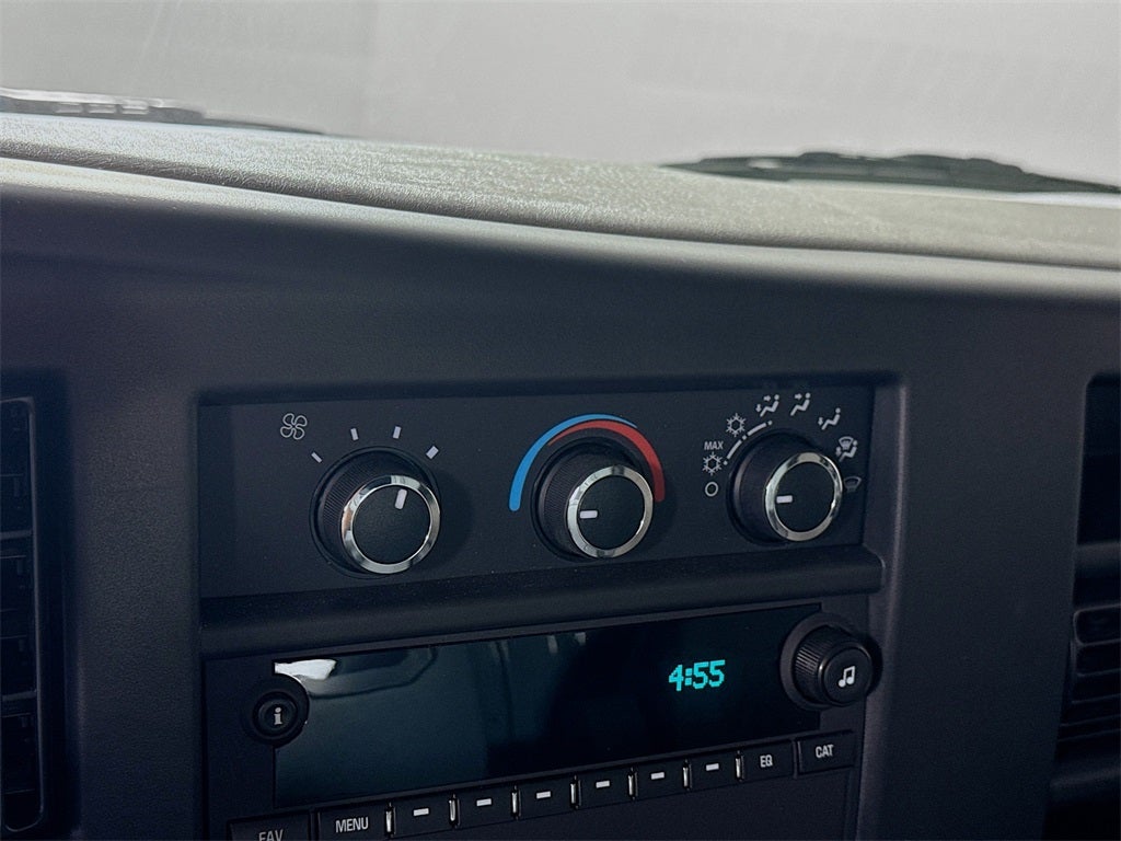 2025 Chevrolet Express 3500 Work Van Cutaway