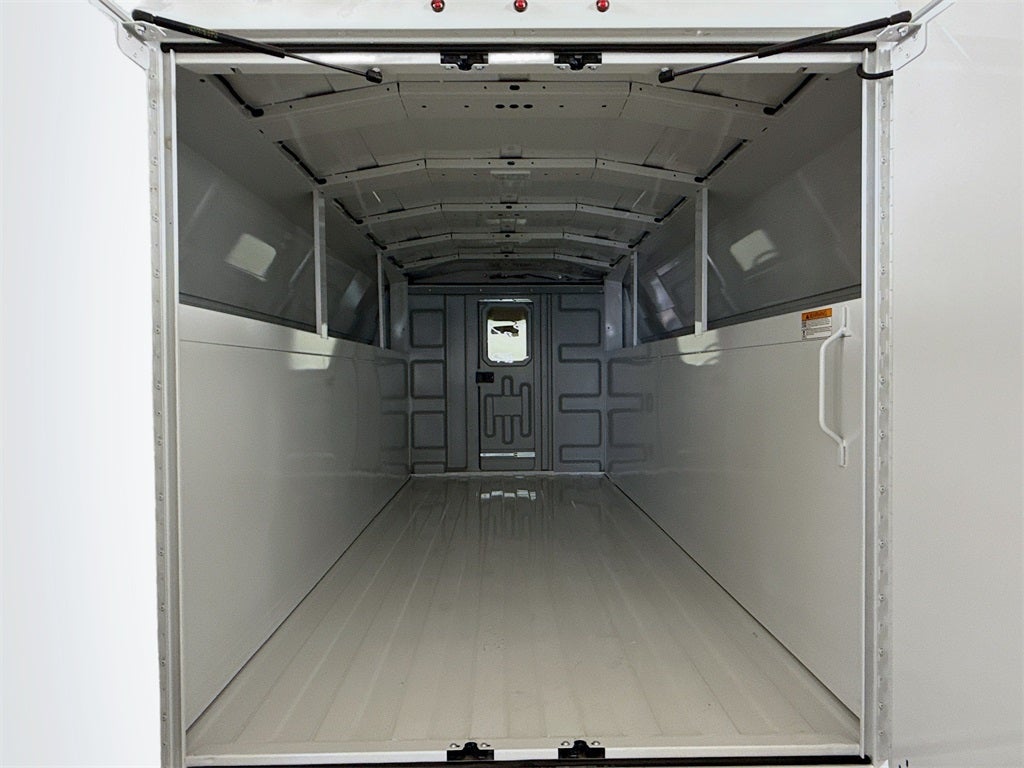 2025 Chevrolet Express 3500 Work Van Cutaway