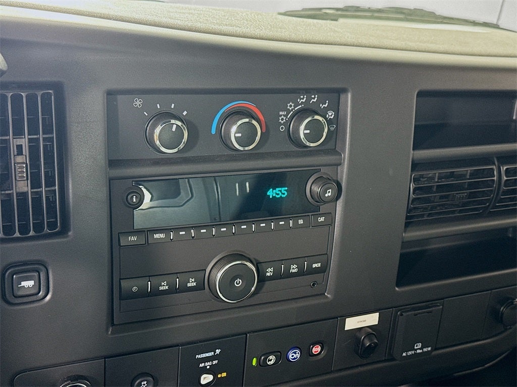 2025 Chevrolet Express 3500 Work Van Cutaway