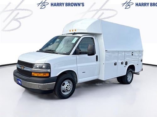 2025 Chevrolet Express Cutaway 3500 VAN 139